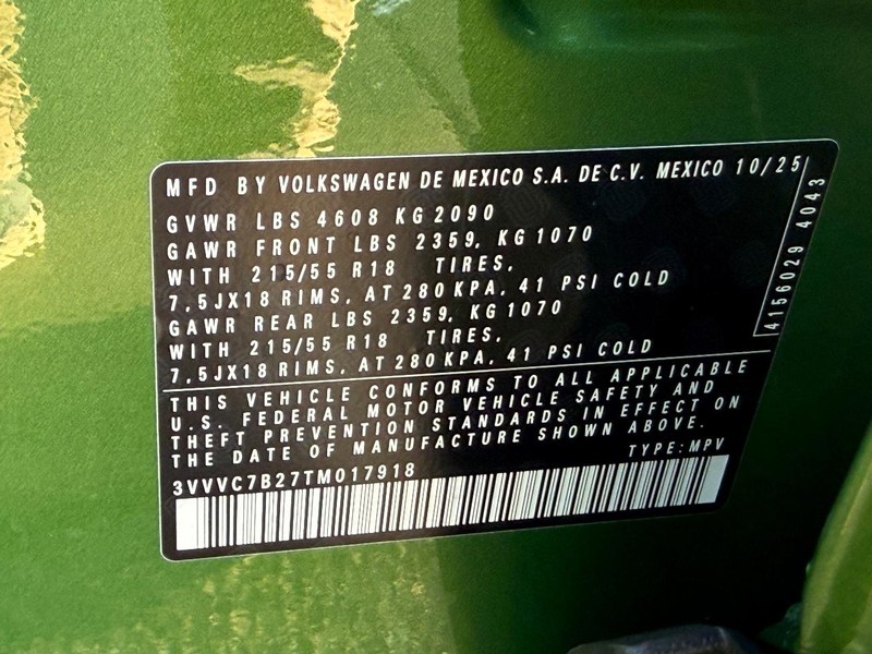 Volkswagen Taos Vehicle Full-screen Gallery Image 17