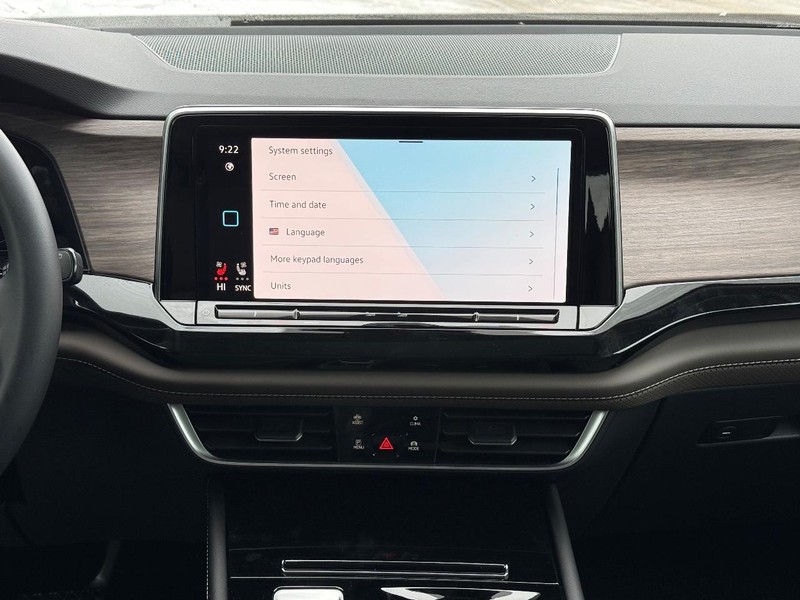 Volkswagen Atlas Vehicle Full-screen Gallery Image 7