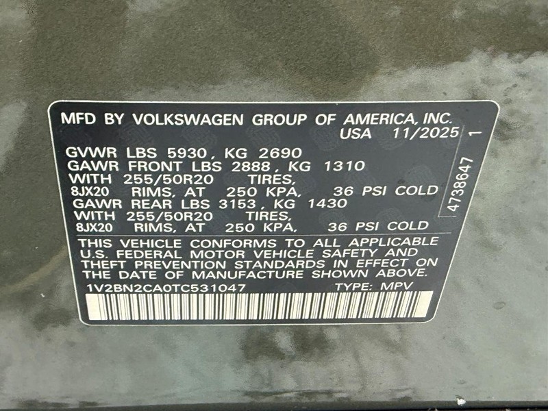 Volkswagen Atlas Vehicle Full-screen Gallery Image 17