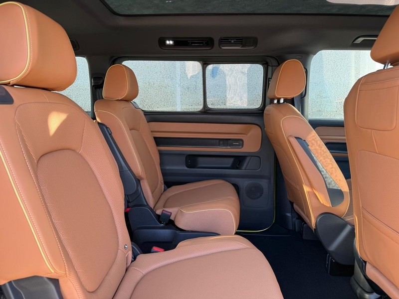 Volkswagen ID. Buzz Vehicle Full-screen Gallery Image 6