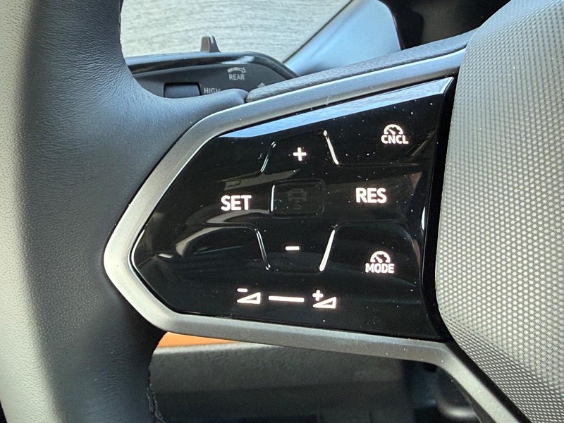 Volkswagen ID. Buzz Vehicle Full-screen Gallery Image 11