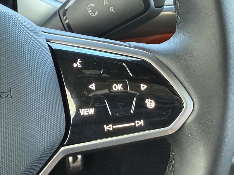 Volkswagen ID. Buzz Vehicle Full-screen Gallery Image 12