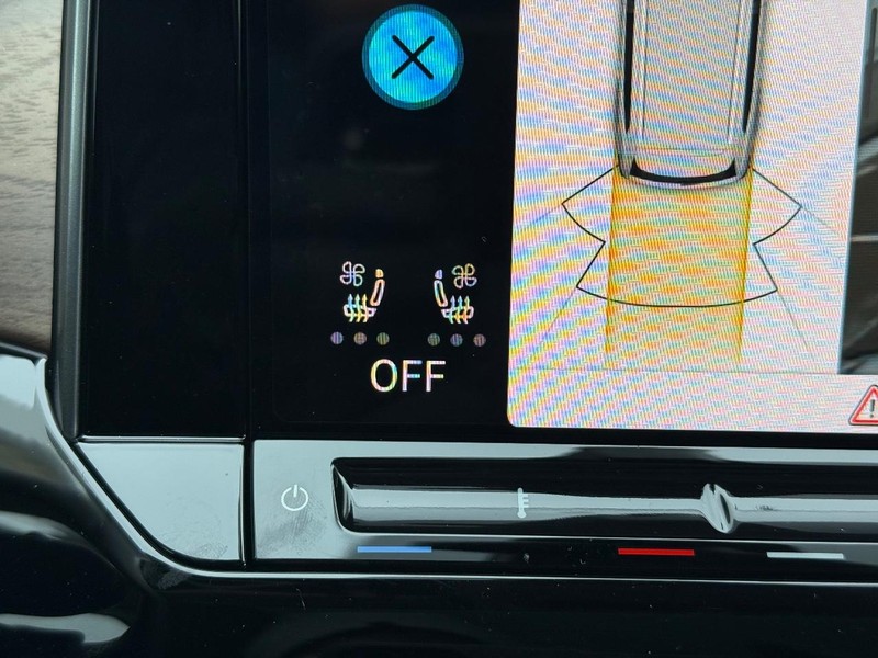 Volkswagen Atlas Vehicle Full-screen Gallery Image 15