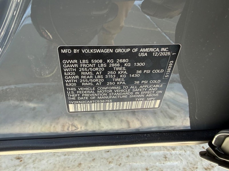 Volkswagen Atlas Vehicle Full-screen Gallery Image 15