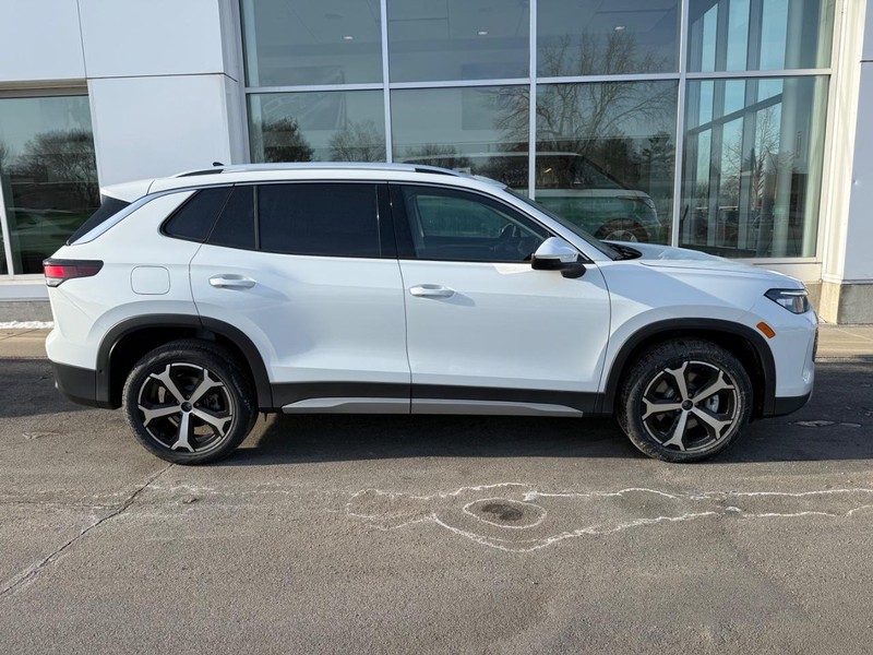 Volkswagen Tiguan Vehicle Full-screen Gallery Image 2