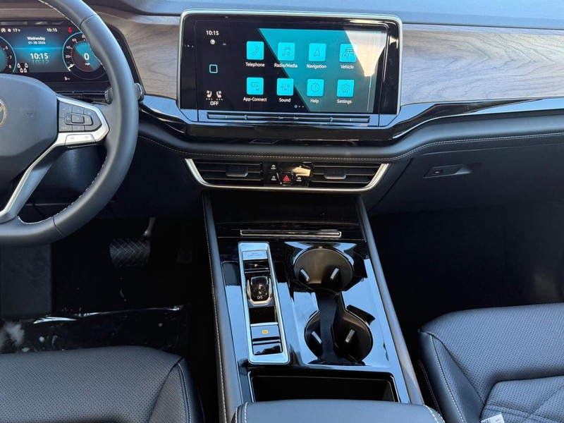 Volkswagen Atlas Vehicle Full-screen Gallery Image 7