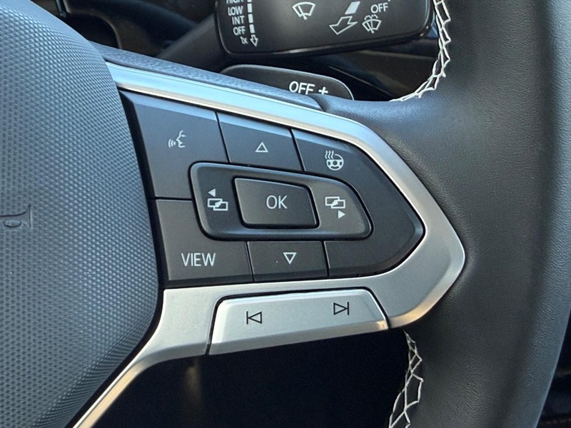 Volkswagen Atlas Vehicle Full-screen Gallery Image 13