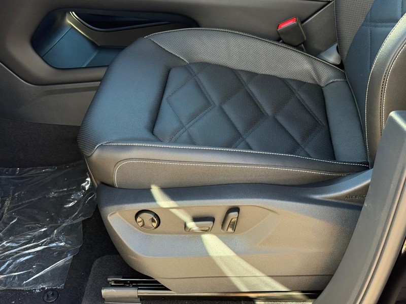 Volkswagen Atlas Vehicle Full-screen Gallery Image 17