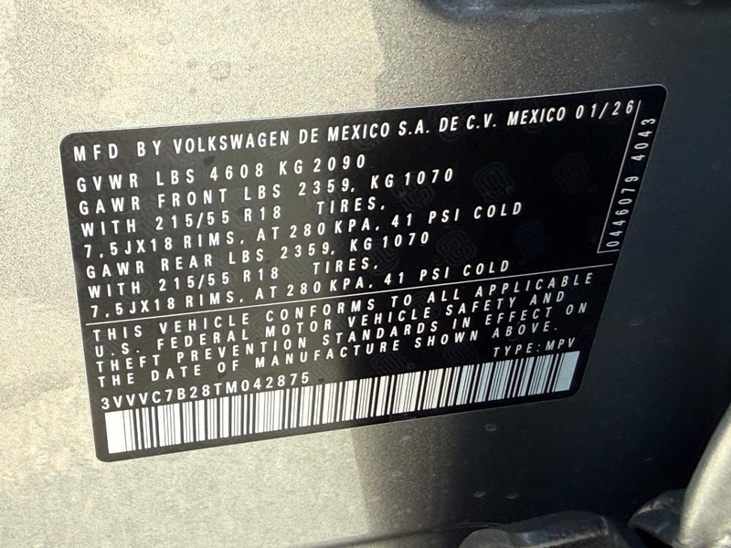 Volkswagen Taos Vehicle Full-screen Gallery Image 16