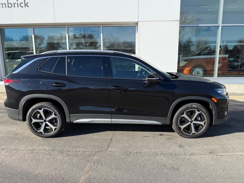 Volkswagen Tiguan Vehicle Full-screen Gallery Image 2