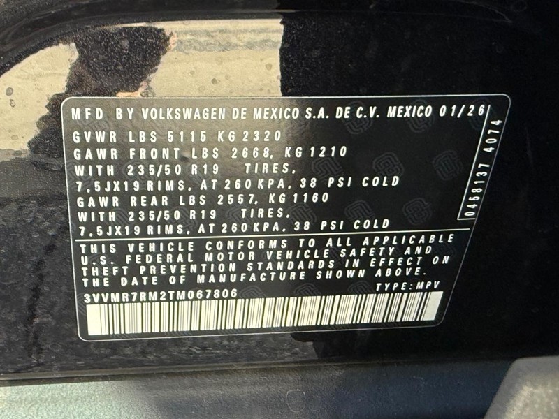 Volkswagen Tiguan Vehicle Full-screen Gallery Image 15