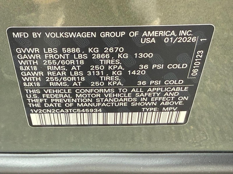 Volkswagen Atlas Vehicle Full-screen Gallery Image 16