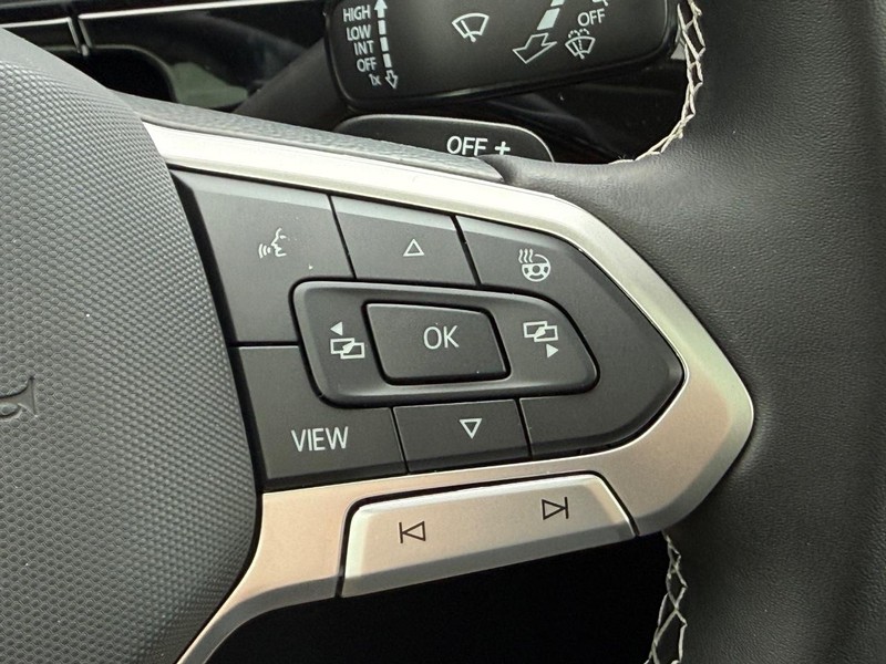 Volkswagen Atlas Vehicle Full-screen Gallery Image 11