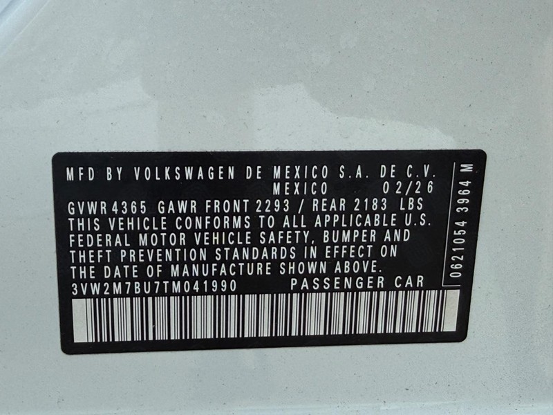 Volkswagen Jetta GLI Vehicle Full-screen Gallery Image 20