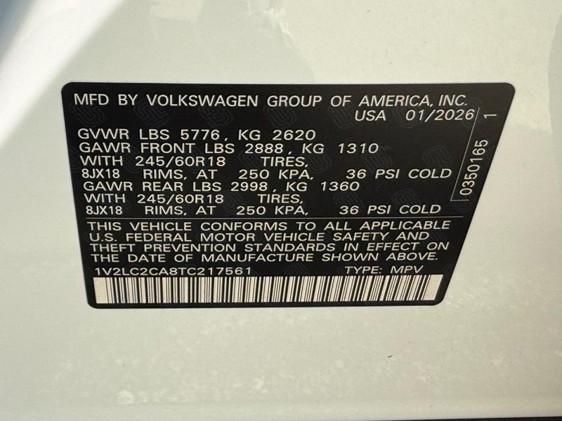 Volkswagen Atlas Cross Sport Vehicle Full-screen Gallery Image 17