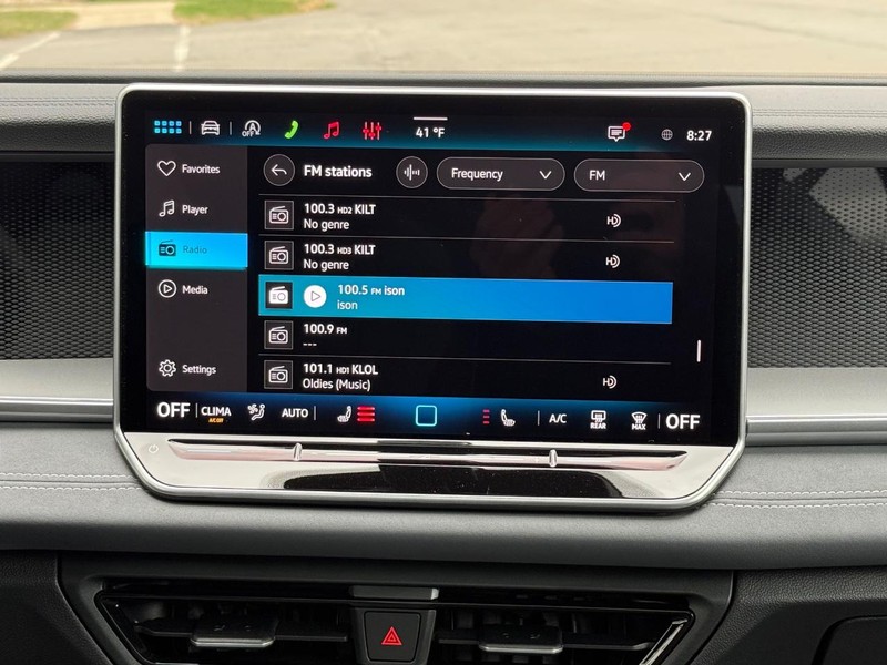 Volkswagen Tiguan Vehicle Full-screen Gallery Image 5