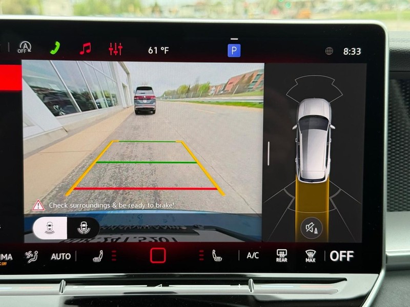Volkswagen Tiguan Vehicle Full-screen Gallery Image 13