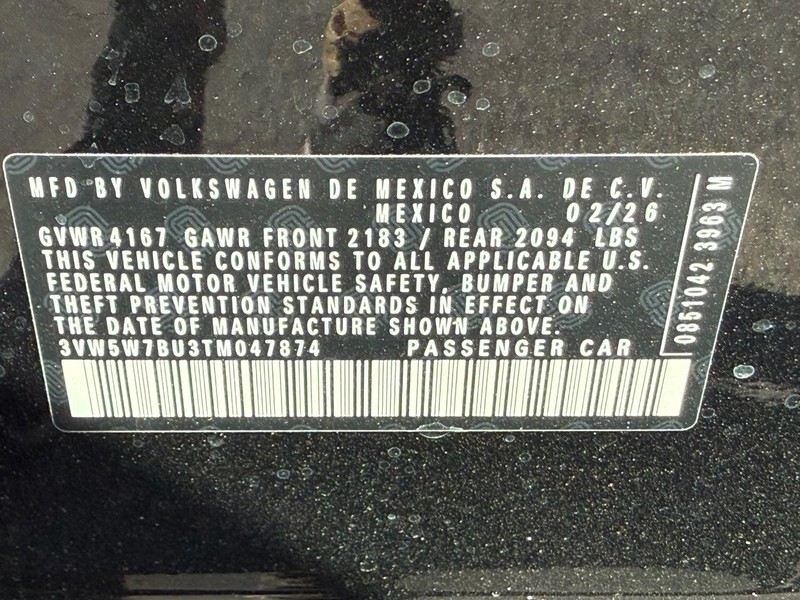 Volkswagen Jetta Vehicle Full-screen Gallery Image 16
