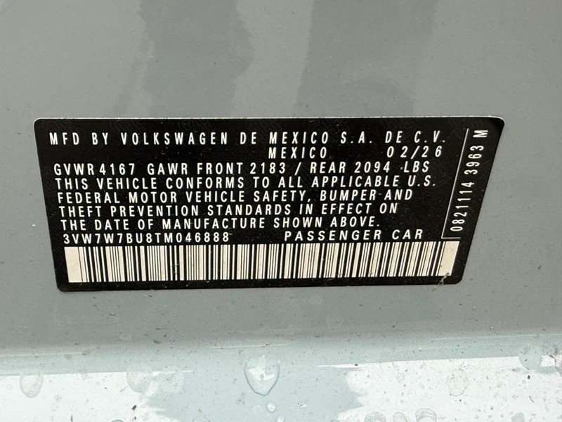 Volkswagen Jetta Vehicle Full-screen Gallery Image 17