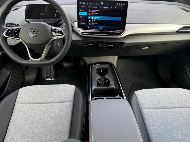 Volkswagen ID.4 Vehicle Full-screen Gallery Image 7