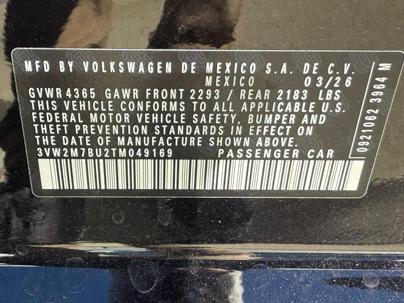 Volkswagen Jetta GLI Vehicle Full-screen Gallery Image 17