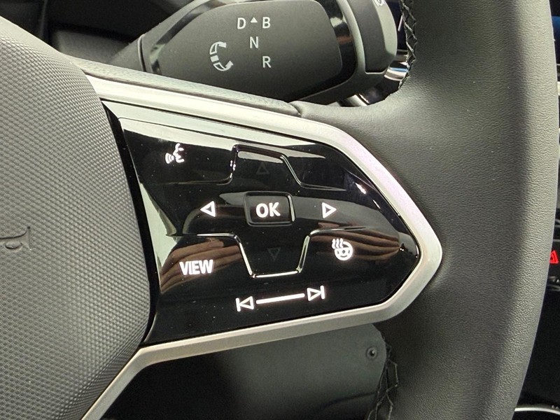 Volkswagen ID.4 Vehicle Full-screen Gallery Image 11
