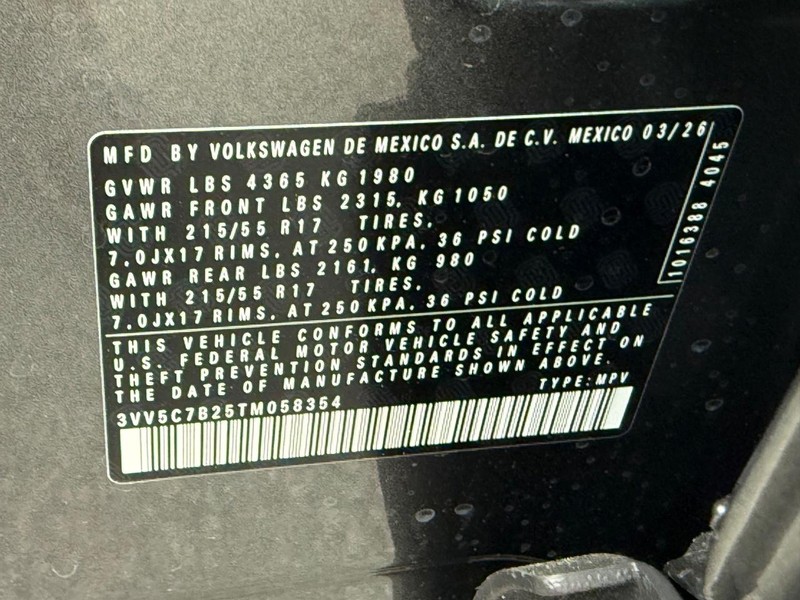 Volkswagen Taos Vehicle Full-screen Gallery Image 16