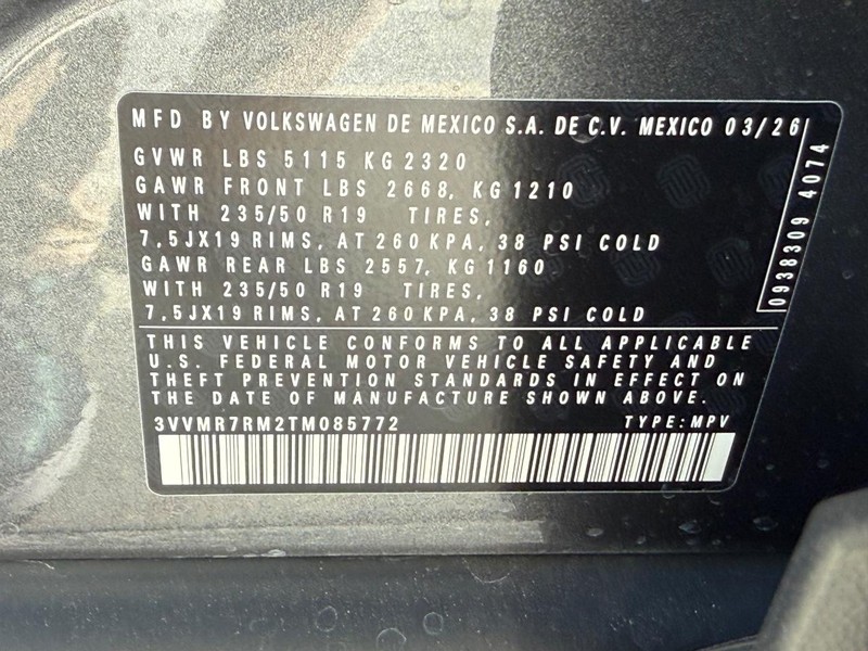 Volkswagen Tiguan Vehicle Full-screen Gallery Image 16