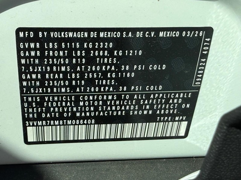 Volkswagen Tiguan Vehicle Full-screen Gallery Image 17