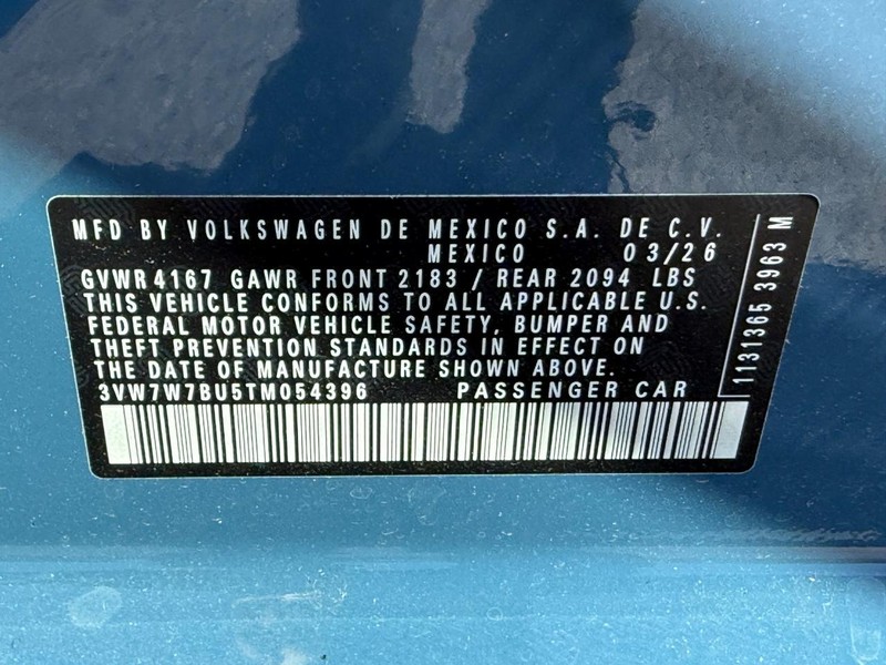 Volkswagen Jetta Vehicle Full-screen Gallery Image 17