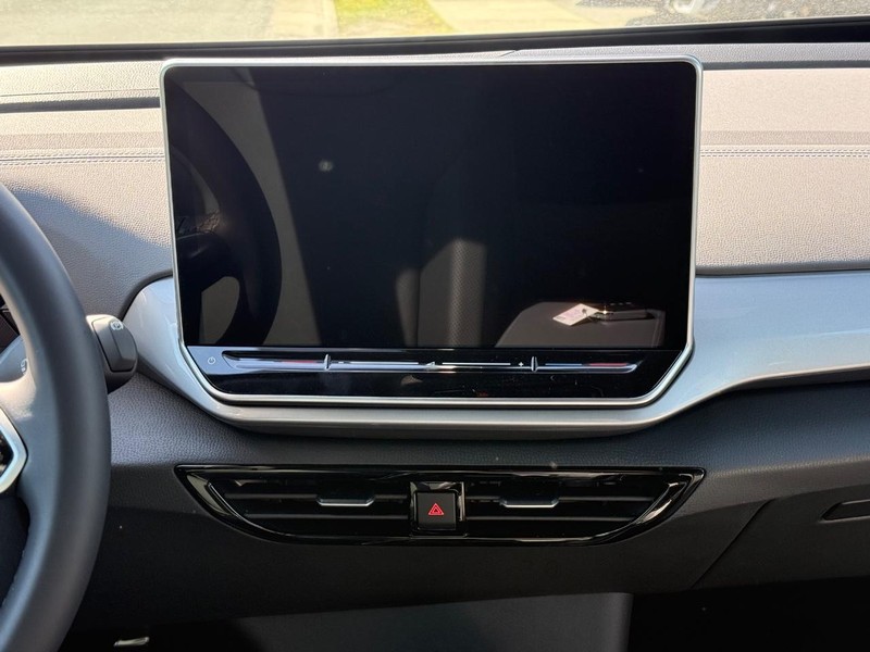 Volkswagen ID.4 Vehicle Full-screen Gallery Image 6