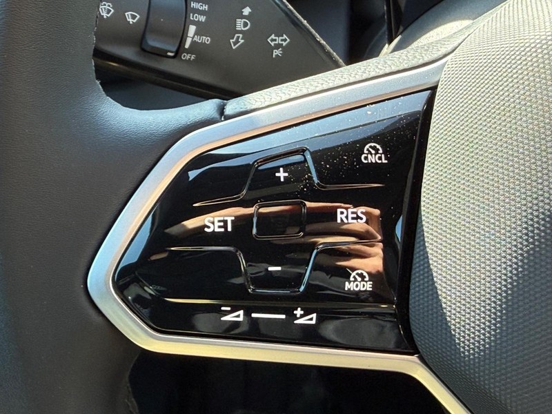Volkswagen ID.4 Vehicle Full-screen Gallery Image 9