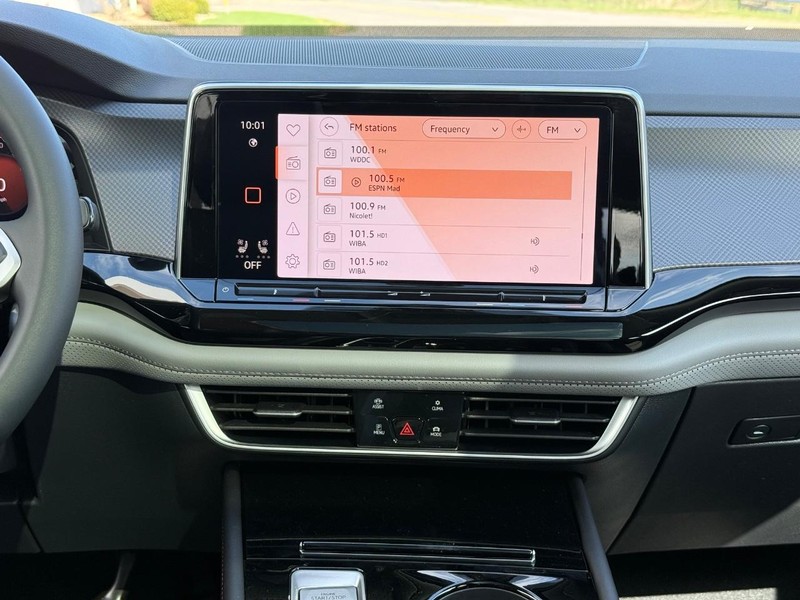 Volkswagen Atlas Vehicle Full-screen Gallery Image 7