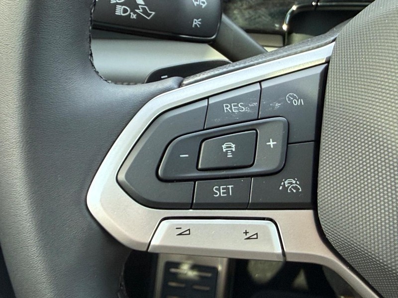Volkswagen Atlas Vehicle Full-screen Gallery Image 11