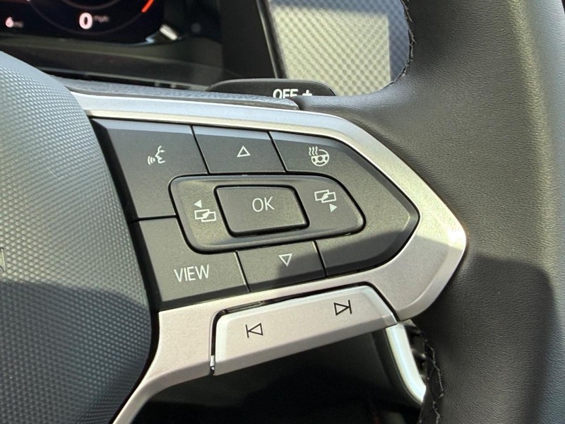 Volkswagen Atlas Vehicle Full-screen Gallery Image 12