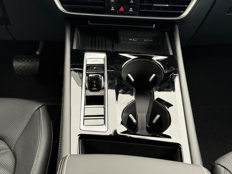 Volkswagen Atlas Vehicle Full-screen Gallery Image 9