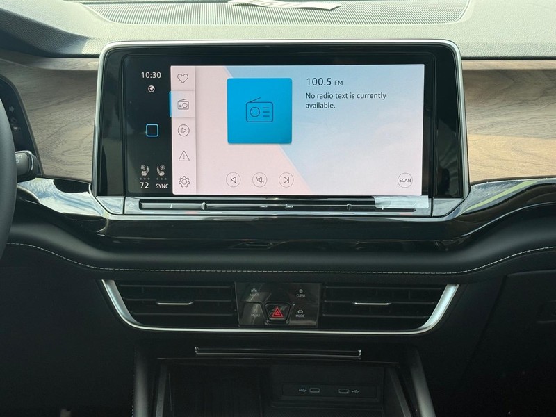 Volkswagen Atlas Vehicle Full-screen Gallery Image 7