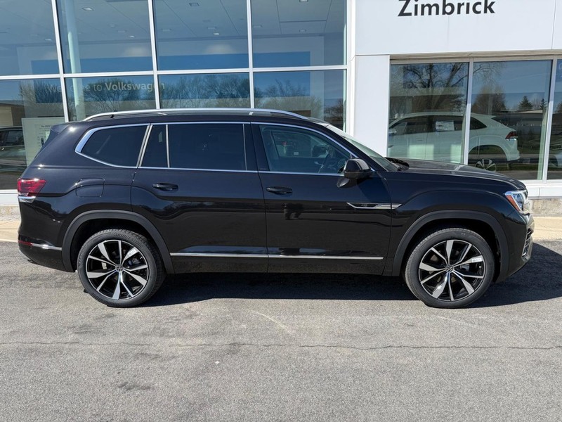 Volkswagen Atlas Vehicle Full-screen Gallery Image 2