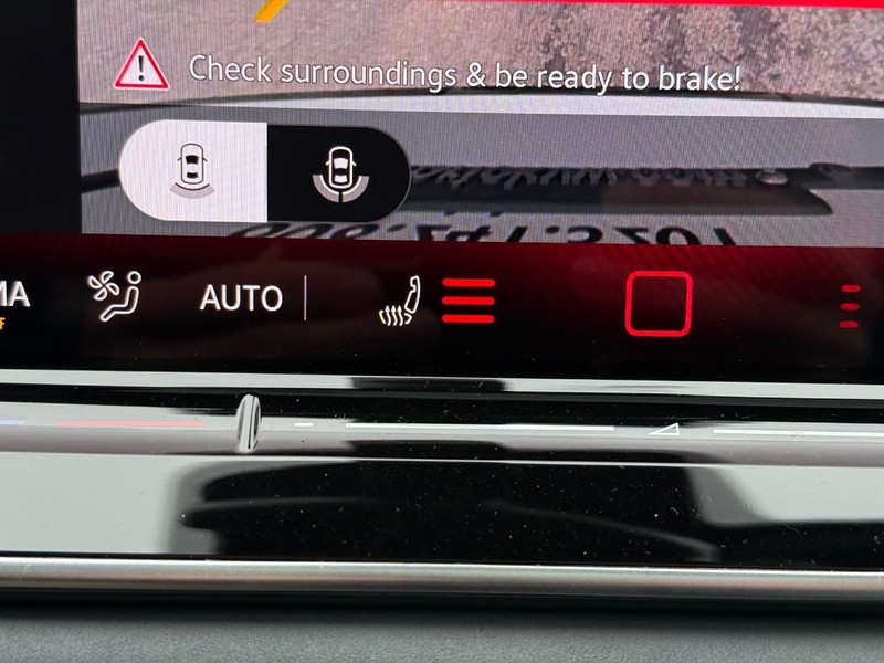 Volkswagen Tiguan Vehicle Full-screen Gallery Image 15