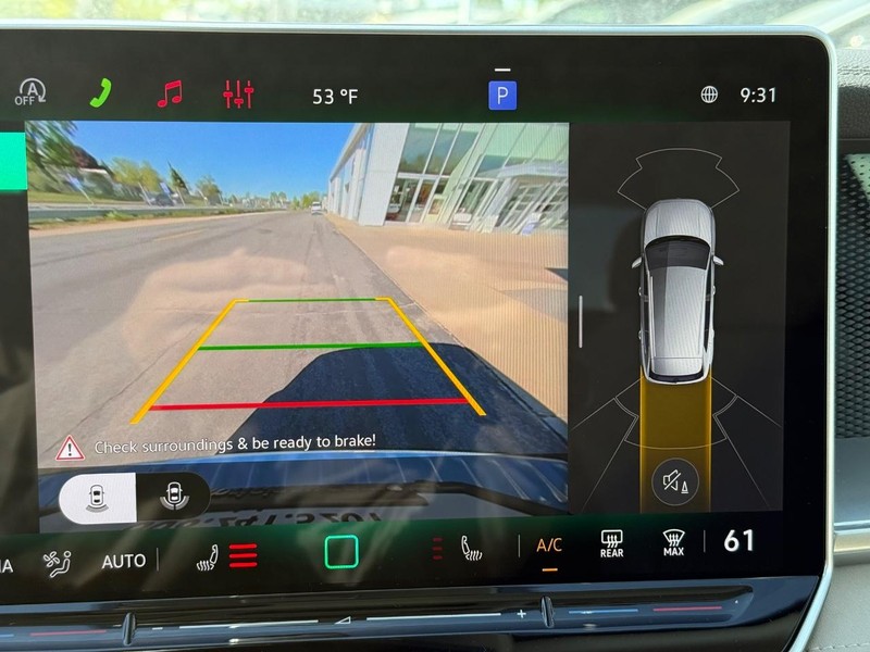 Volkswagen Tiguan Vehicle Full-screen Gallery Image 13