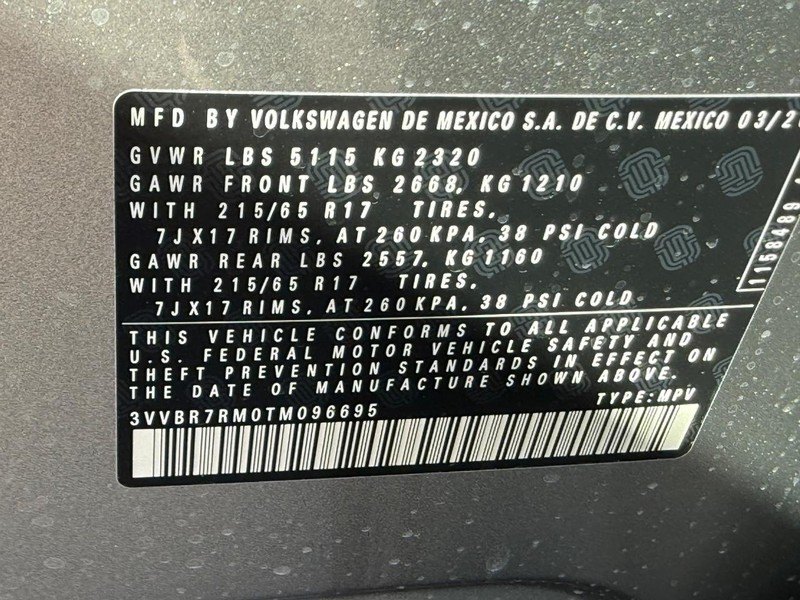 Volkswagen Tiguan Vehicle Full-screen Gallery Image 19