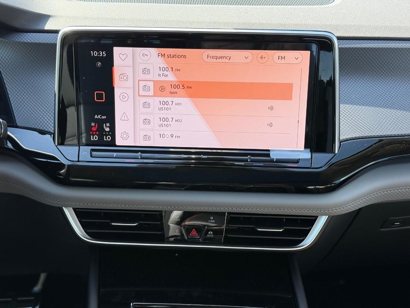Volkswagen Atlas Vehicle Full-screen Gallery Image 7