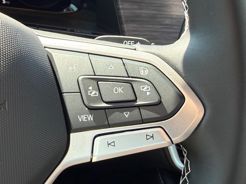 Volkswagen Atlas Vehicle Full-screen Gallery Image 13