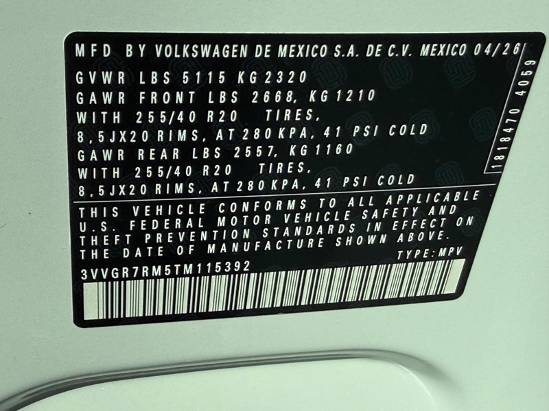 Volkswagen Tiguan Vehicle Full-screen Gallery Image 17
