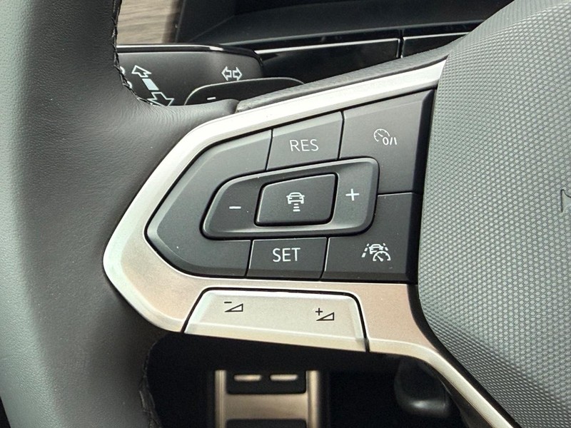 Volkswagen Atlas Vehicle Full-screen Gallery Image 10