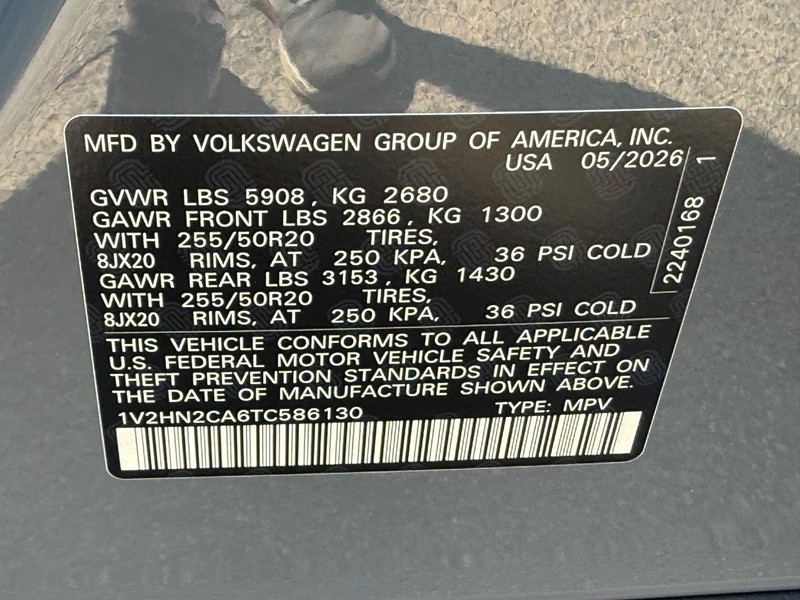 Volkswagen Atlas Vehicle Full-screen Gallery Image 18