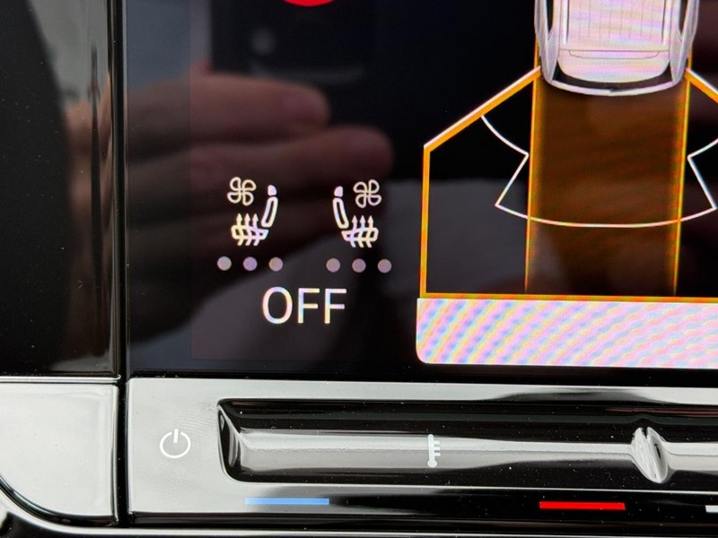 Volkswagen Atlas Vehicle Full-screen Gallery Image 11