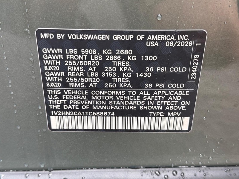 Volkswagen Atlas Vehicle Full-screen Gallery Image 16